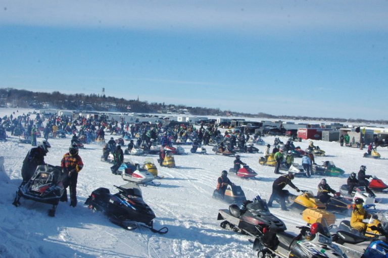 We Ride Old School to the World’s Largest Vintage Event – The Waconia Ride In