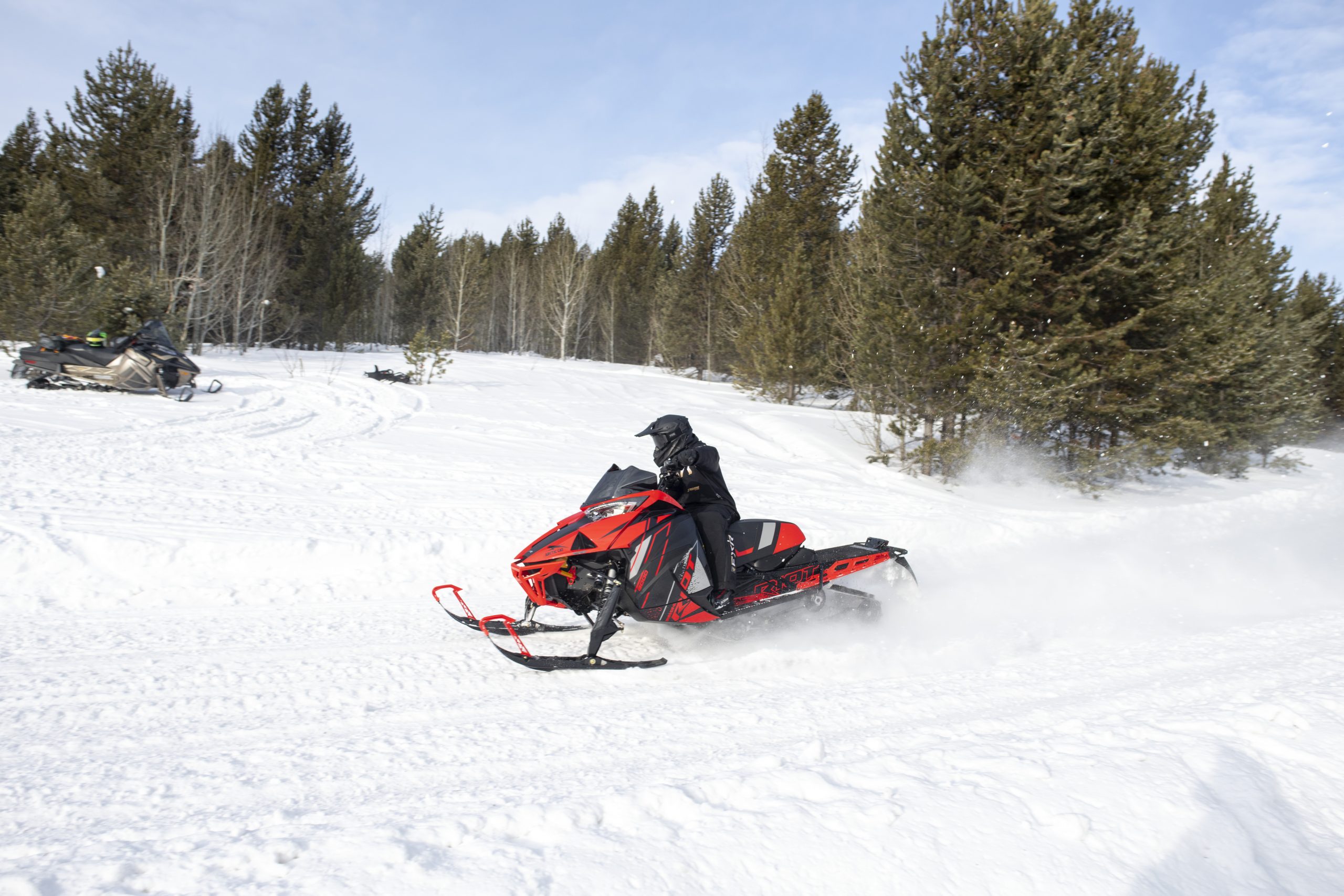 Eric Church Carried His Son With A Broken Shoulder 500 Yards To Paramedics Following A Severe Snowmobile Accident Eric Church Carried His Son With A Broken Shoulder 500 Yards To Paramedics Following A Severe Snowmobile Accident